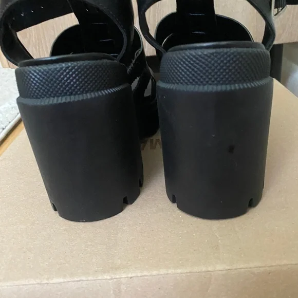 New Steve Madden Cosmic Black Lug Platform Sandal size 6 - Picture 14 of 15